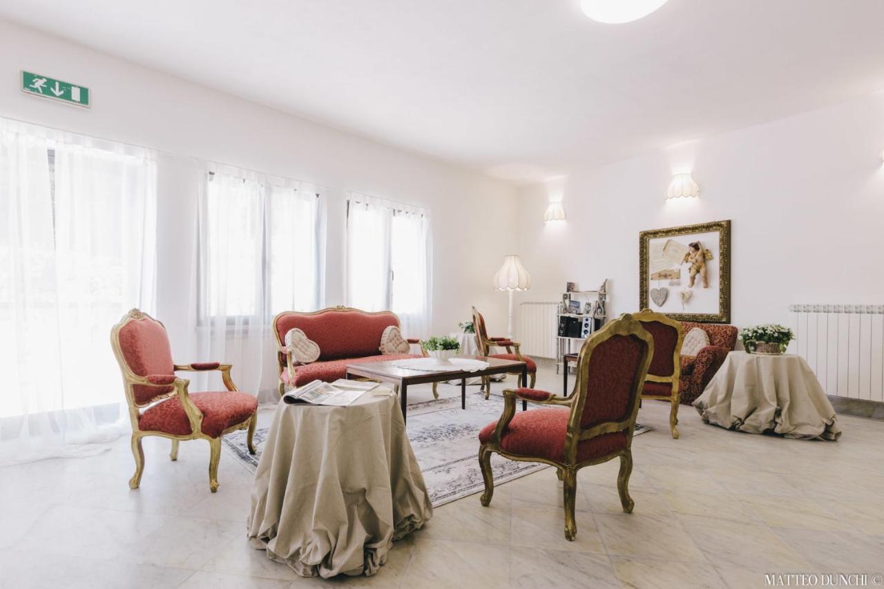Hotel - Ristorante Pintadera 马萨 外观 照片